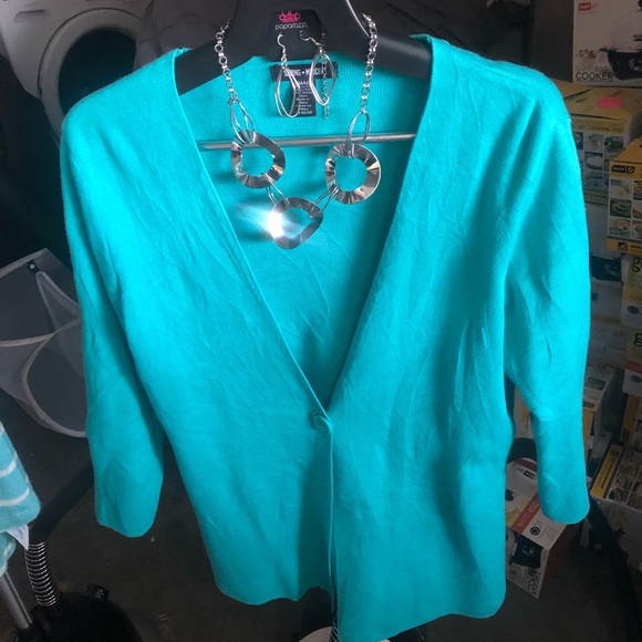 Sweaters - Picture 8 of 8